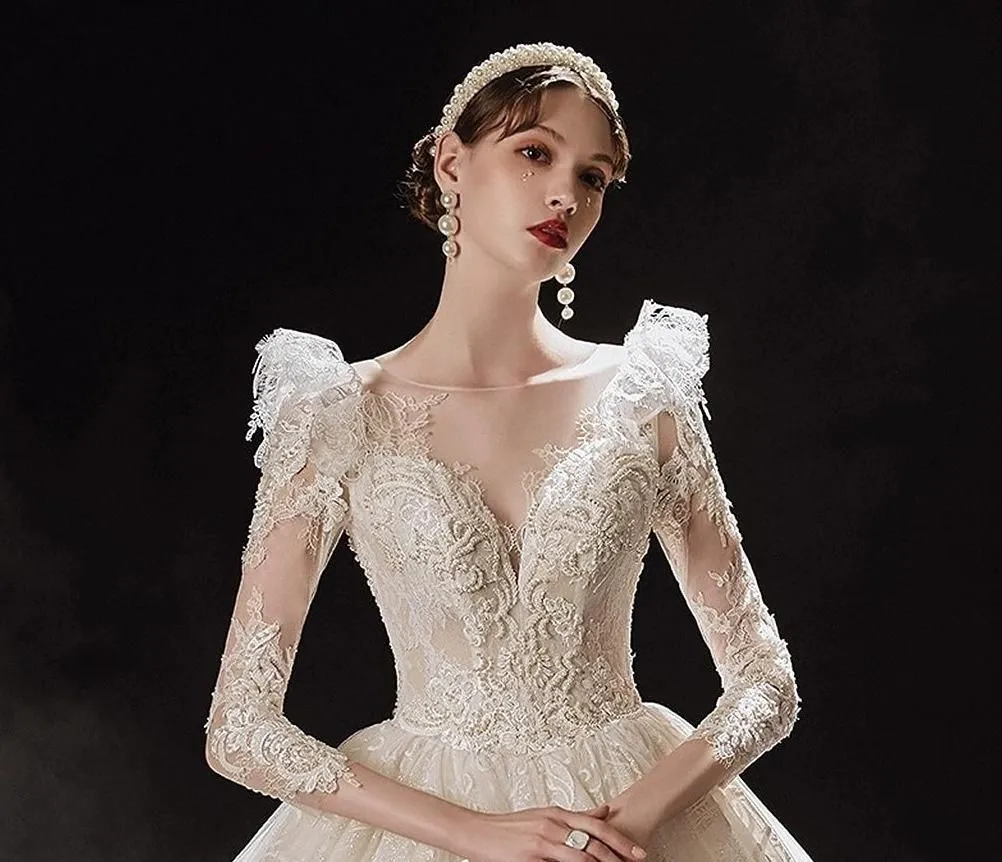 Luxurious Princess Wedding Dresses with Shiny Pearls